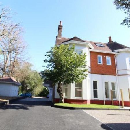 Middle Chine - 2 Bedroom Holiday Home Bournemouth Exterior foto