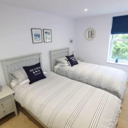 Middle Chine - 2 Bedroom Holiday Home Bournemouth Exterior foto